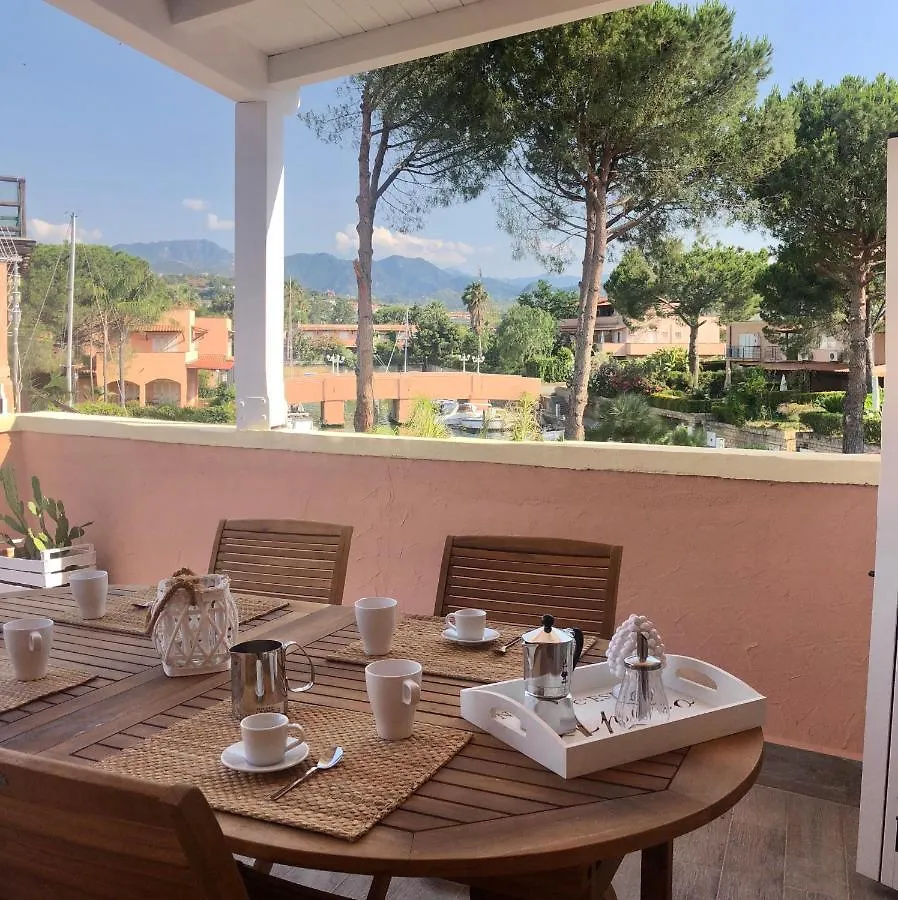 Appartement Casa Filu' A Portorosa Baia Dei Delfini à Furnari